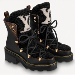 Louis Vuitton Beaubourg Ankle Leather Shearling Boots 38.5